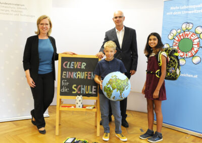 Foto zum Schuleinkauf 2020